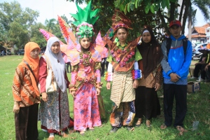 peserta batik carnival batang